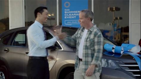 2012 Honda Pilot LX TV Spot, 'Summer Clearance Event' Song by One Republic featuring Chase Kim