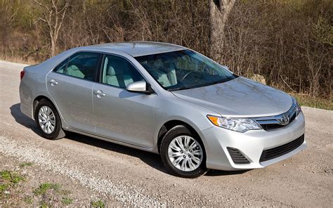 2012 Toyota Camry LE commercials