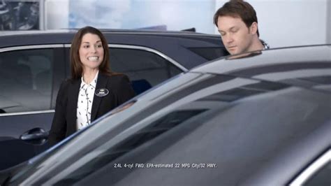 2013 Chevrolet Equinox LS TV commercial - Ice Pack