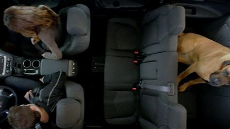 2013 GMC Acadia SLE-1 TV commercial - Backseat Dog