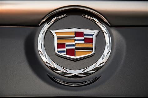 2015 Cadillac Escalade logo