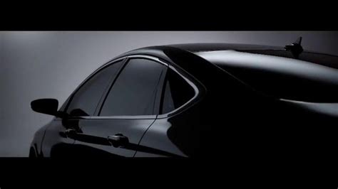2015 Chrysler 200 TV Spot, 'German Performance: Worthy of the Autobahn'