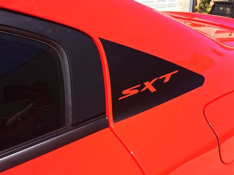 2015 Dodge Charger SXT logo
