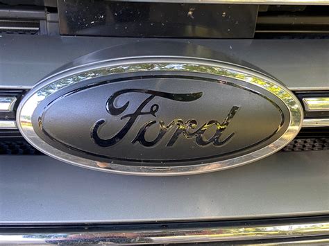 2015 Ford Edge logo