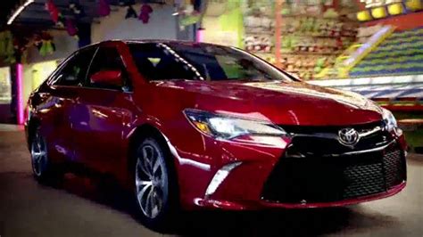 2015 Toyota Camry TV Spot, 'Parque'
