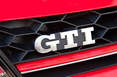 2015 Volkswagen Golf GTI logo