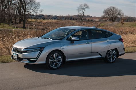 2018 Honda Clarity Plug-in Hybrid commercials