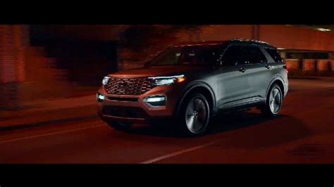 2020 Ford Explorer TV Spot, 'Lo desconocido' [T1] featuring Aristotle Dreher