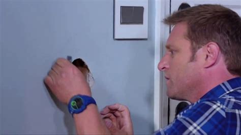 3M TV Spot, 'George to the Rescue: Large Hole Repair Kit'
