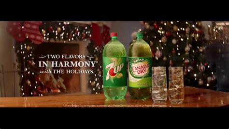 7UP and Canada Dry TV Spot, 'Carolers'