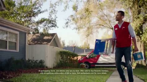 ACE Hardware TV Spot, 'Benjamin Moore Paint: Free Delivery' featuring Dan Wright