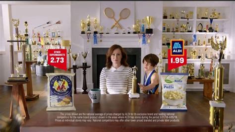 ALDI SimpyNature White Cheddar Puffs TV commercial - Awards Family