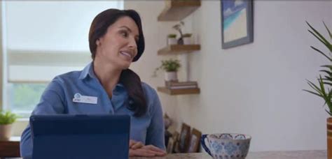 AT&T Internet TV Spot, 'Qué fue eso: HBO Max' featuring Milana Vayntrub