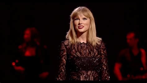 AT&T Taylor Swift NOW TV Spot, 'Super Saturday Night Show'