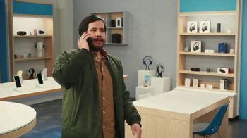 AT&T Wireless TV Spot, 'Dile a tu mamá'