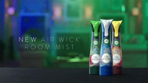 Air Wick Life Scents Room Mist TV Spot, 'Lively Home'