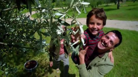Alessi TV Spot, 'Comes From Family'