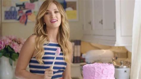 Almay Smart Shade Butter Kiss TV Spot, 'Guilt-Free' Ft. Carrie Underwood