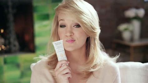 Almay Smart Shade Makeup TV Spot, 'Stay True' Featuring Carrie Underwood