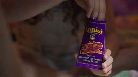 Annie's Bunny Fruit Snacks TV Spot, 'Fruit Fortress'