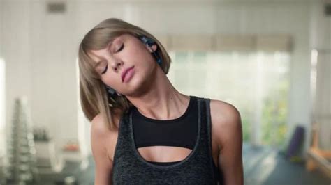 Apple Music TV Spot, 'Taylor vs. Treadmill' Song by Drake & Future featuring Taylor Swift