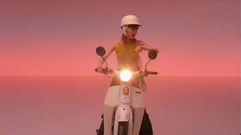 Apple Watch TV Spot, 'Ride' Song by La Femme featuring Ran Wei