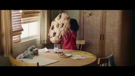 Apple iPhone XS TV Spot, 'Growth Spurt' Song by Confidence Man created for Apple iPhone
