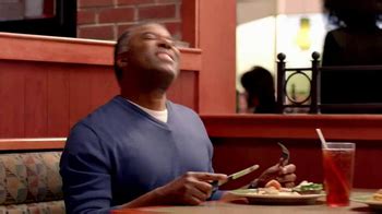 Applebee's Under 550 Calorie Entrees TV Spot, 'Flash Mob' featuring Joseph Daly