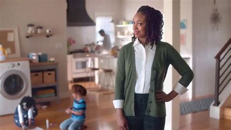 Arm & Hammer Laundry TV commercial - Las madres nos inspiran