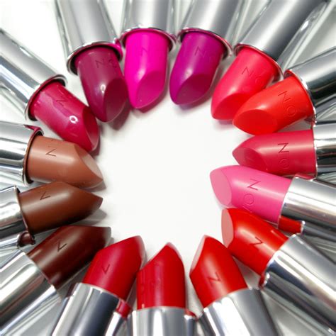 Avon Ultra Color Bold Lipstick