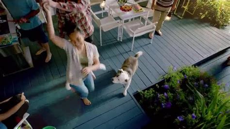 BEHR Premium DeckOver TV Spot, 'Neighborhood'