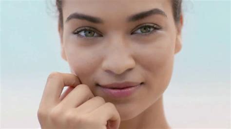 Bare Minerals Complexion Rescue TV commercial - Natural Glow Feat. Shanina Shaik