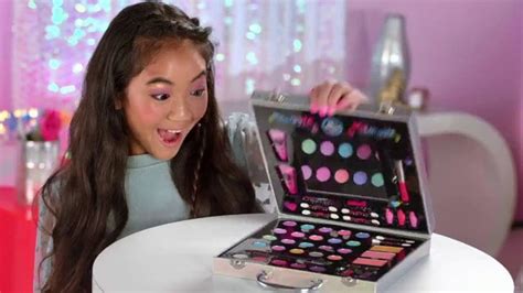 Be Inspired Ultimate Makeup Designer and Glitter Makeover Studio TV Spot, 'Ultimate' created for Cra-Z-Art