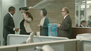 Beautyrest Hybrid Lines TV Spot, 'Look Out World: Champagne'