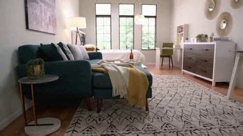 Bobs Discount Furniture TV commercial - Bettie sofá tapizado