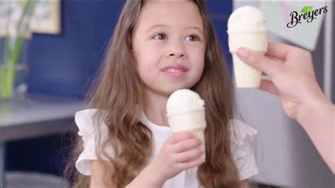 Breyers Natural Vanilla TV Spot, 'Kids Give The Scoop'