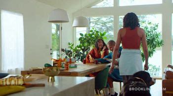 Brooklinen TV Spot, 'Holidays: Welcome Comfort Home Again: 15 Off'