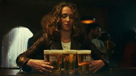 Bud Light TV Spot, 'The Bud Light Carry: Easy to Drink, Easy to Enjoy' Song by Notorious B.I.G. featuring Miles Dausuel