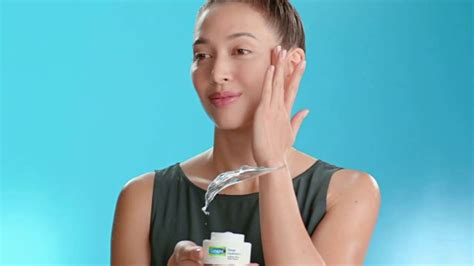 Cetaphil Deep Hydration Facial Collection TV Spot, 'Complete Hydration'