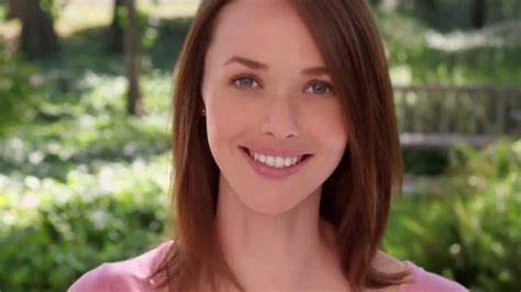 ChapStick Total Hydration TV Spot, 'Enhance Your Natural Lip Color' featuring Rachel Bilson