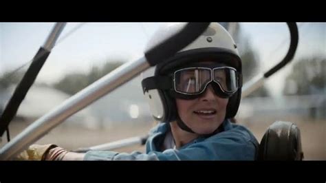 Chase Private Client TV Spot, 'Free to Fly' Song by Basement Jaxx featuring Joel Steingold