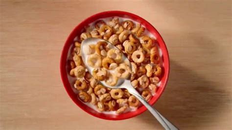Cheerios Oat Crunch TV Spot, 'All the Crunch They'll Crave'