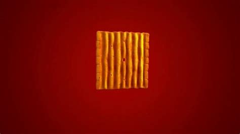 Cheez-It Grooves TV Spot, 'They're Kissing'
