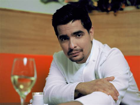 Chef Aarón Sánchez photo