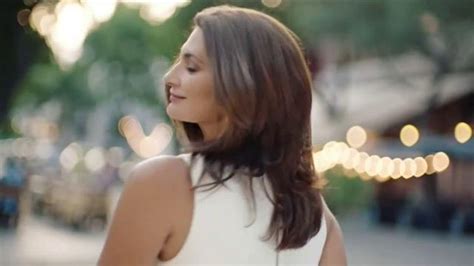 Chico's TV Spot, 'Say Hello to Spring 2016' featuring Mariana Arias