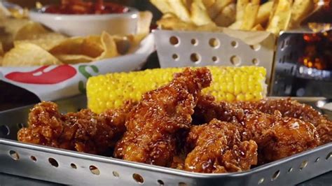 Chilis Chicken Crispers TV commercial - Audaces sabores