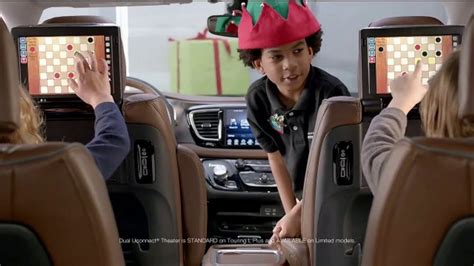 Chrysler Big Finish Event TV commercial - PacifiKids: Stowing & Screens