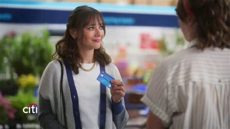 Citi Custom Cash Card TV Spot, 'It Pays to Be Rashida: Grocery Stores and Gas Stations' Featuring Rashida Jones