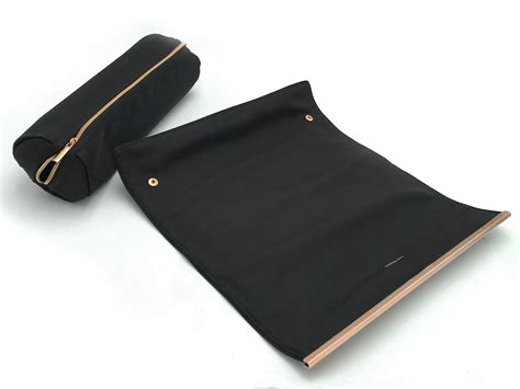 Clamp.It Heat-Resistant Travel Bag and Counter Mat logo