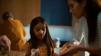 Clorox TV Spot, 'Cold and Flu Stop Here: Meal With the Family' Song by Sr Ortegon, Pana Black created for Clorox